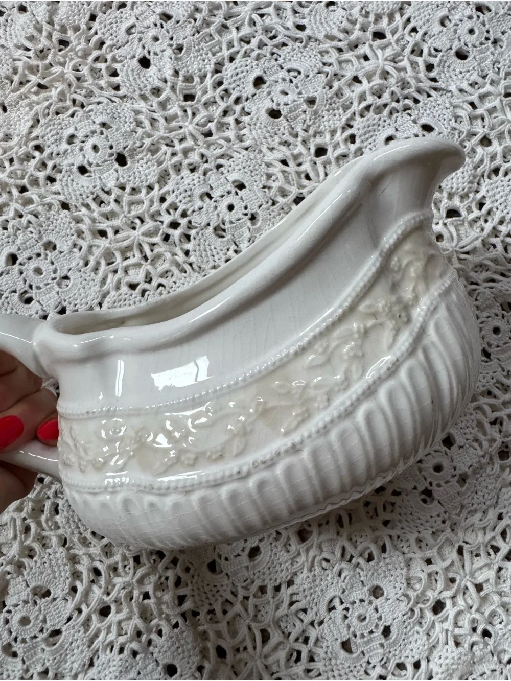 Cream Ceramic Gravy Boat - Elegant Dinnerware